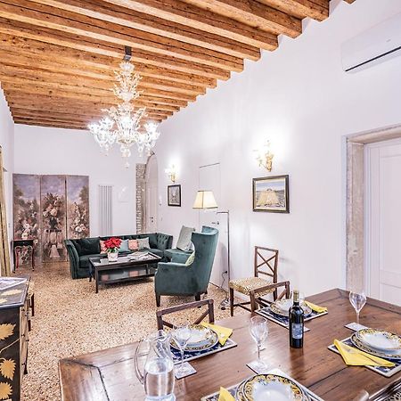 Ca' San Beneto Completely Refurbished In A Fabulously Central Area Velence Kültér fotó