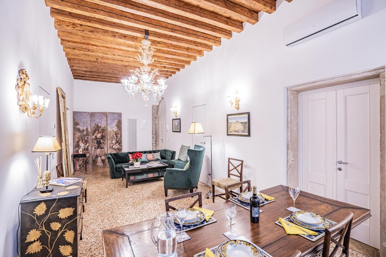 Ca' San Beneto Completely Refurbished In A Fabulously Central Area Velence Kültér fotó