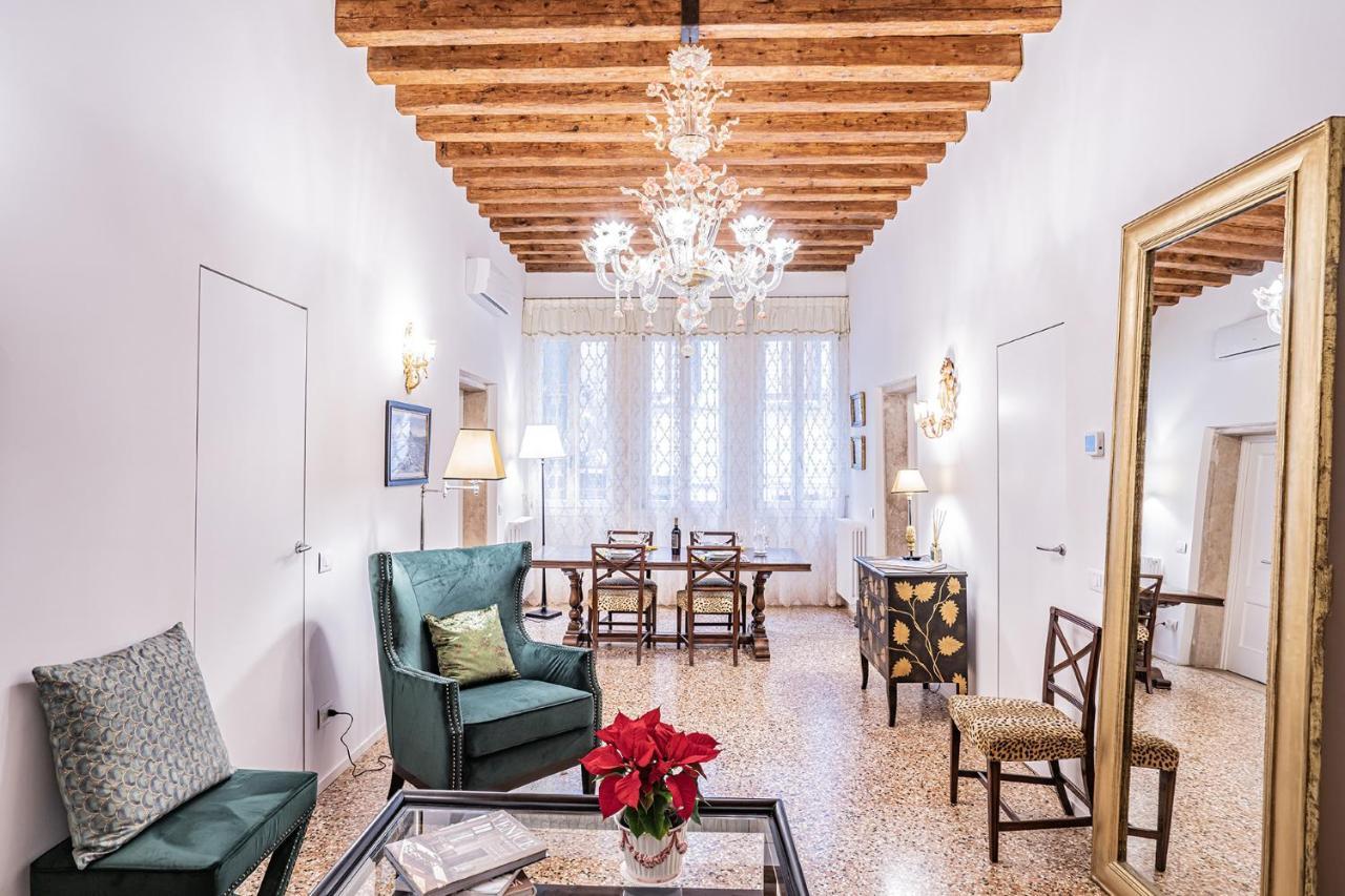Ca' San Beneto Completely Refurbished In A Fabulously Central Area Velence Kültér fotó