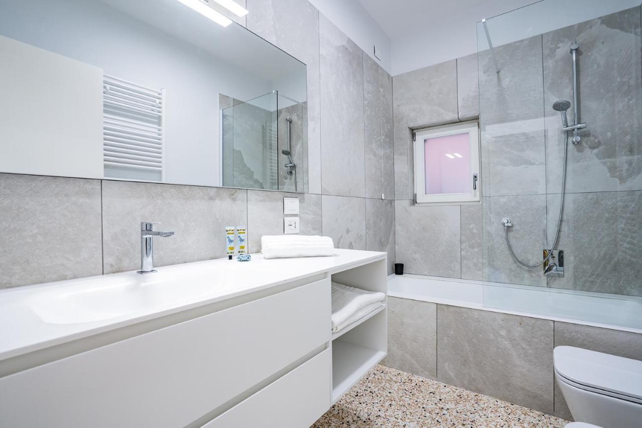 Ca' San Beneto Completely Refurbished In A Fabulously Central Area Velence Kültér fotó