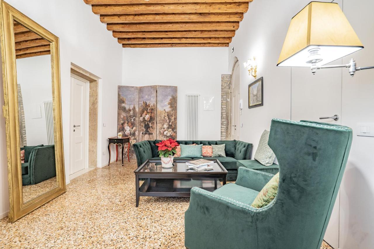 Ca' San Beneto Completely Refurbished In A Fabulously Central Area Velence Kültér fotó