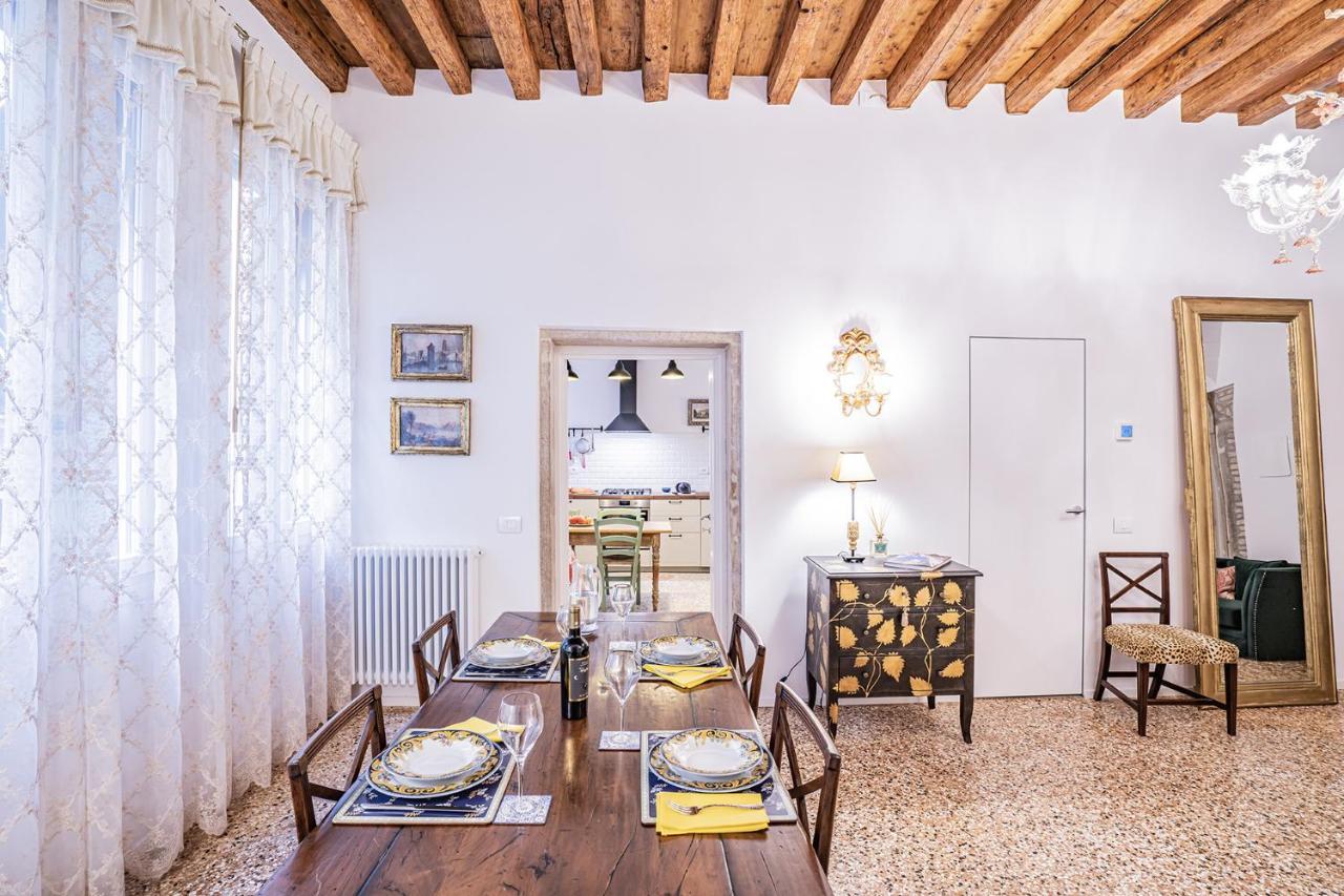 Ca' San Beneto Completely Refurbished In A Fabulously Central Area Velence Kültér fotó