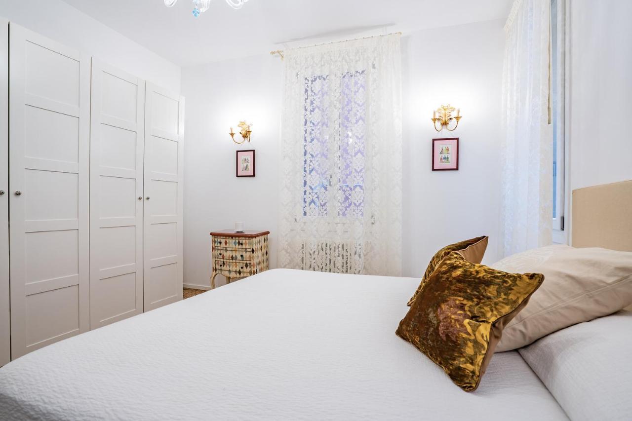 Ca' San Beneto Completely Refurbished In A Fabulously Central Area Velence Kültér fotó